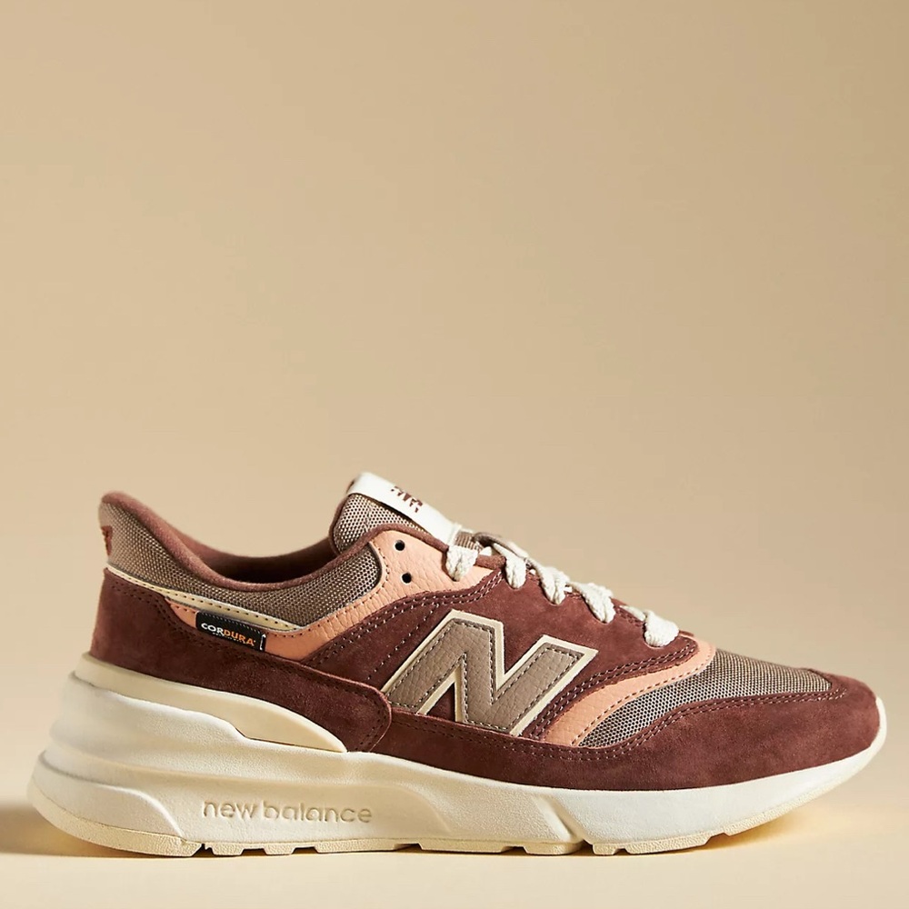 New Balance Women's 997R Sneakers in brown/beige/pink - Picture 2 of 6